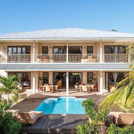 Surf Tropical Villa Seascape Cerf Island Exterior photo